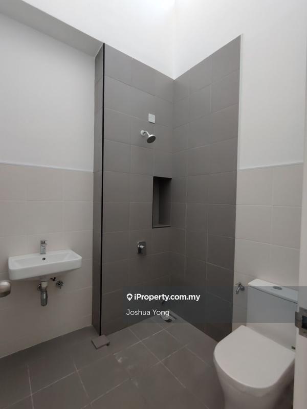 Rumah Teres 2-Tingkat untuk Dijual di Eco Majestic, Semenyih oleh Joshua Yong - iProperty.com.my