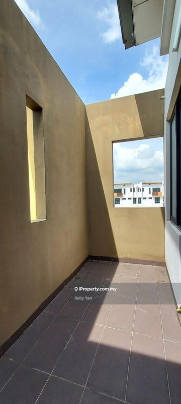 Rumah Berkembar untuk Dijual di Bandar Sungai Long, Selangor oleh Kelly Yan Kai Lit - iProperty.com.my