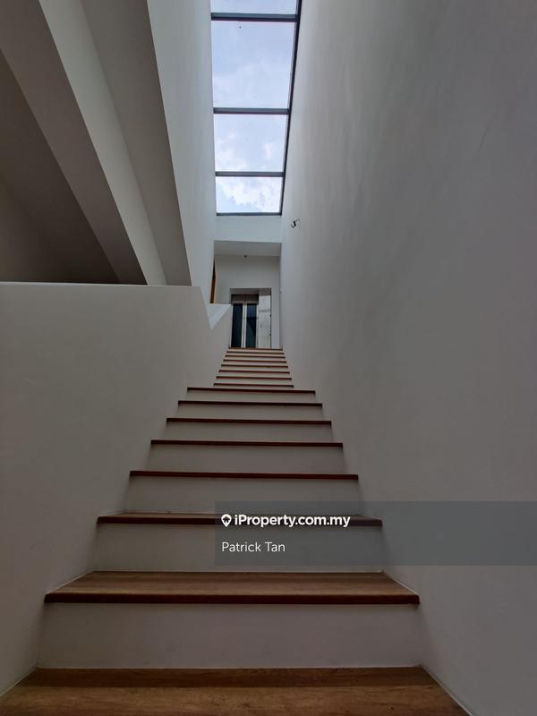 Rumah Berangkai 3.5 Tingkat untuk Dijual di Empire Residence, Damansara Perdana oleh Patrick Tan - iProperty.com.my
