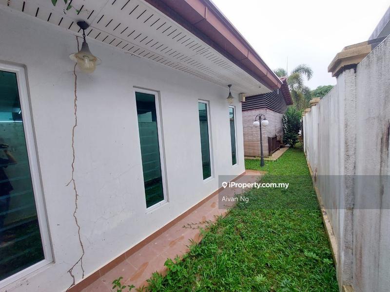 Rumah Berkembar untuk Dijual di Taman Taming Indah, Bandar Sungai Long oleh Aivan Ng - iProperty.com.my