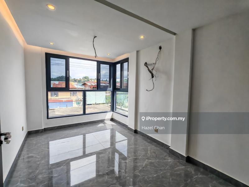 Rumah Berkembar untuk Dijual di Likas, Kota Kinabalu oleh Hazel Chan - iProperty.com.my
