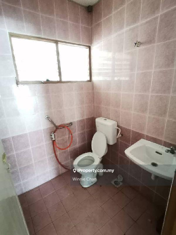 Shop for Sale in Taman Rasi Jaya, Menglembu by Winnie Chan - iProperty.com.my