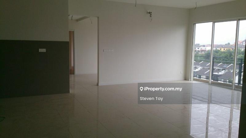 Condominium for Sale in Casa Green Condominium by Steven Tay - Living Room - iProperty.com.my