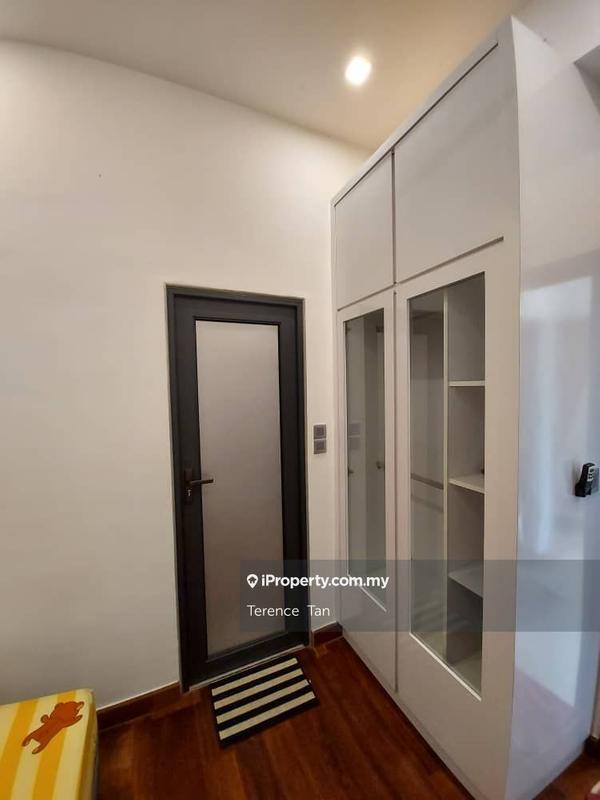 Service Residence for Sale in Paragon Residences @ Straits View by Terence Tan - iProperty.com.my