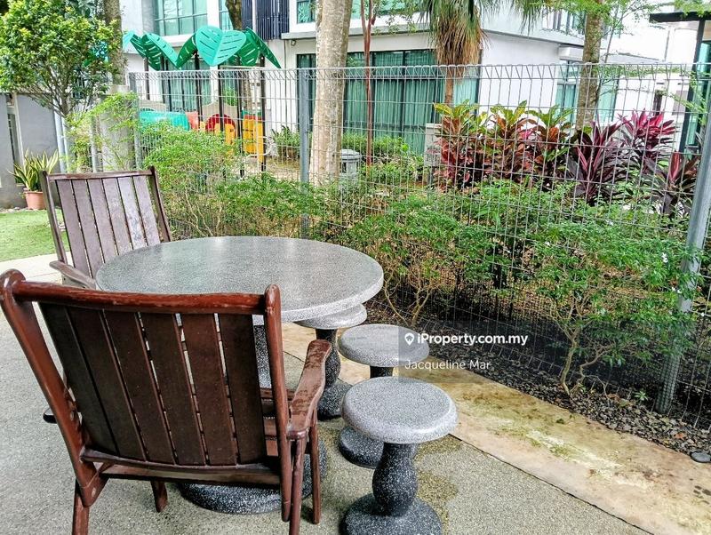 Rumah Berkembar untuk Dijual di Serdang, Seri Kembangan oleh Jacqueline Mar - iProperty.com.my