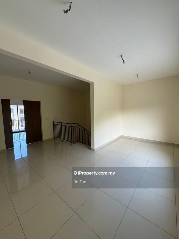 Rumah Berangkai 3 Tingkat untuk Disewa di Nassim Height , Taman ukay bistari , Ukay Perdana, Ampang oleh Jo Tan - iProperty.com.my