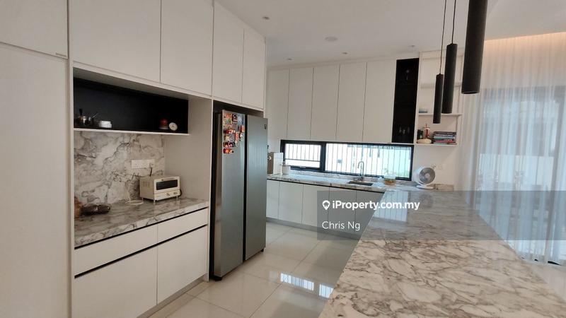 Rumah Berkembar untuk Dijual di Telok Panglima Garang, Selangor oleh Chris Ng - iProperty.com.my