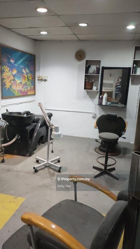 For Rent - 1st Floor Shoplot - Suitable for Use as Hair Saloon, Beauty & Facial Related Business