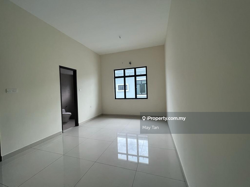 Rumah Berkembar untuk Dijual di Taman Setia Mutiara, Kluang oleh May Tan - iProperty.com.my