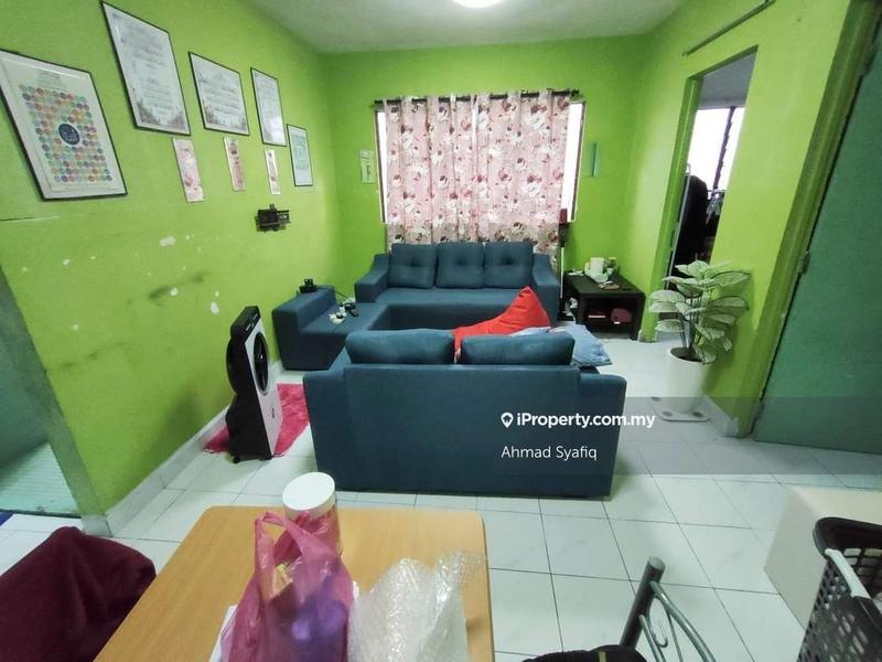 Rumah Pangsa untuk Dijual di Flat PKNS Seksyen 8 oleh Ahmad Syafiq - iProperty.com.my