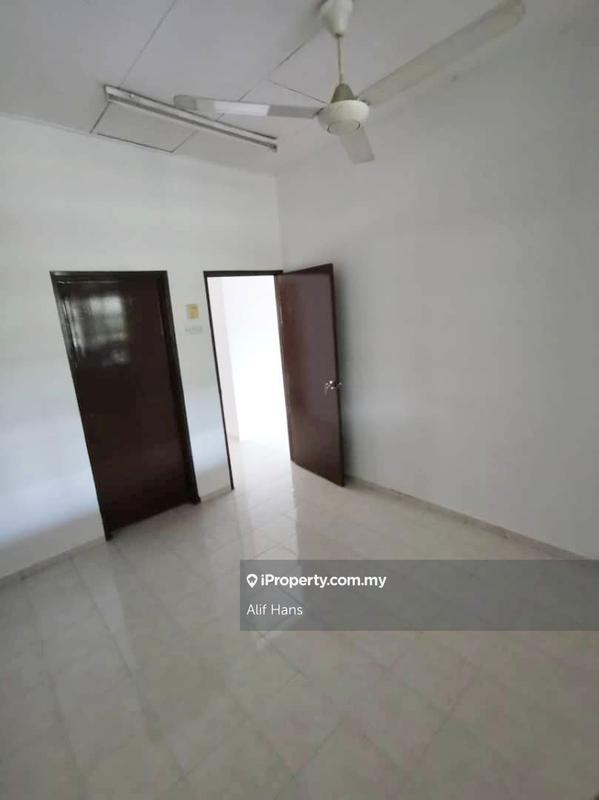 1-storey Terraced House for Sale in Ayer Molek, Melaka by Alif Hans - iProperty.com.my