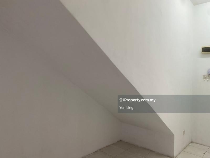 Townhouse for Sale in Bandar Saujana Putra, Tanjong Duabelas by Yen Ling - iProperty.com.my