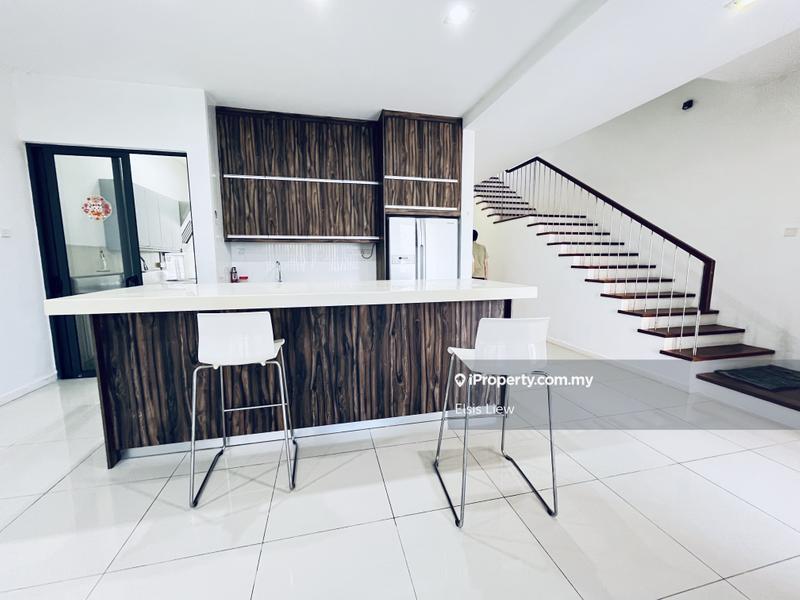 Rumah Teres 3-Tingkat untuk Dijual di Lake Fields, Sungai Besi oleh Elsis Liew - iProperty.com.my