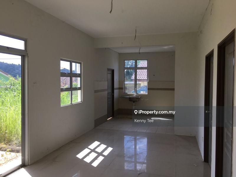 1-storey Terraced House for Sale in Corner rumah teres Setingkat dijual, Senawang by Kenny Tee - iProperty.com.my