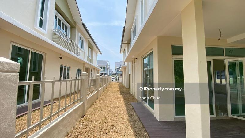 Bungalow House for Sale in VILLA HEIGHTS, VILLA AVENUE, EQUINE PARK, Seri Kembangan by Xann Chua - iProperty.com.my