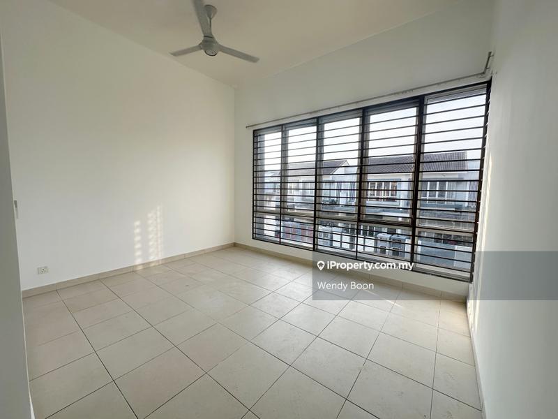 Rumah Berangkai 2 Tingkat untuk Dijual di Taman Putra Prima, Puchong oleh Wendy Boon - iProperty.com.my