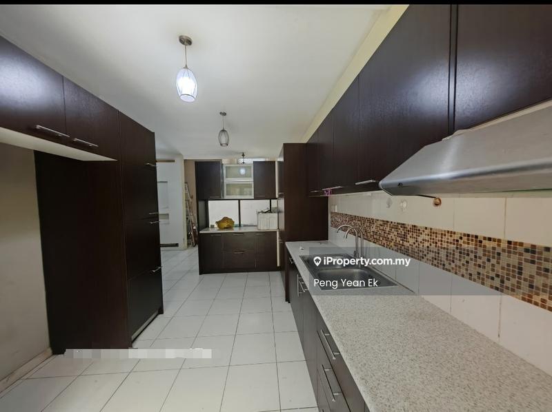 3-storey Terraced House untuk Dijual di Lake Fields, Sungai Besi oleh James Ek - Kitchen - iProperty.com.my