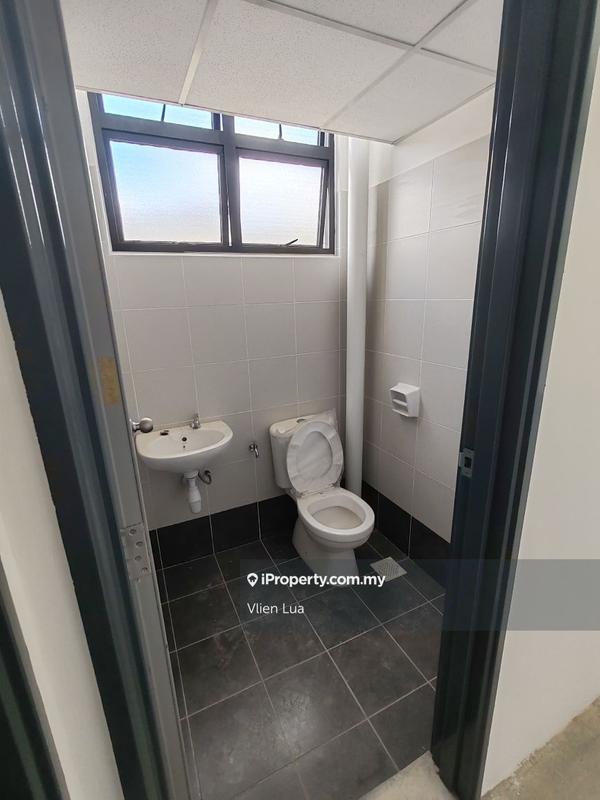 Shop for Rent in Bandar Cemerlang, Ulu Tiram by Vlien Lua - iProperty.com.my
