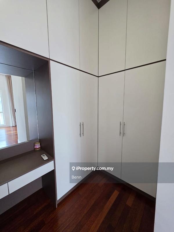 For Sale - Pavilion Hilltop