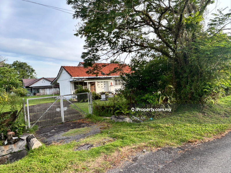 Bungalow House for Sale in Kampung Aulong, Taiping by Ong AK - iProperty.com.my