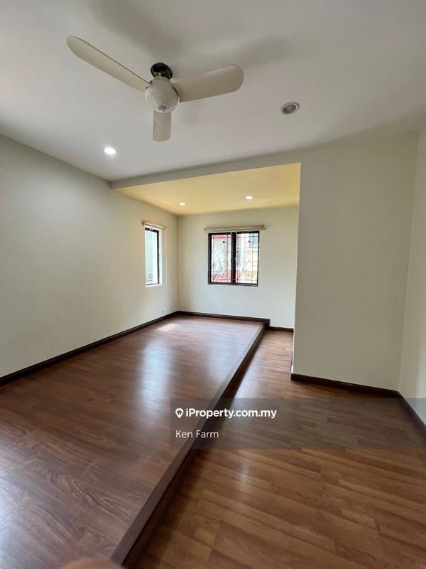 Rumah Berangkai 3 Tingkat untuk Dijual di The Peak cheras, Taman bukit prima, Cheras oleh Ken Farm - iProperty.com.my