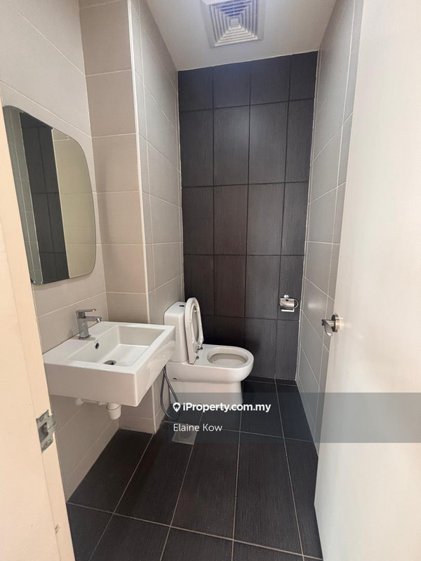 Kediaman Servis untuk Dijual di TRiGON Luxury Residences oleh Elaine Kow - iProperty.com.my