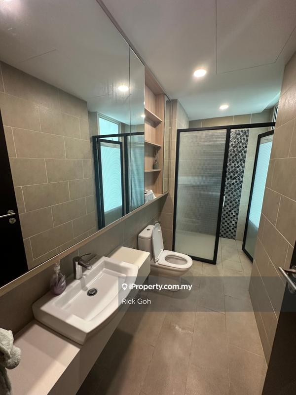 For Sale - Gurney Paragon