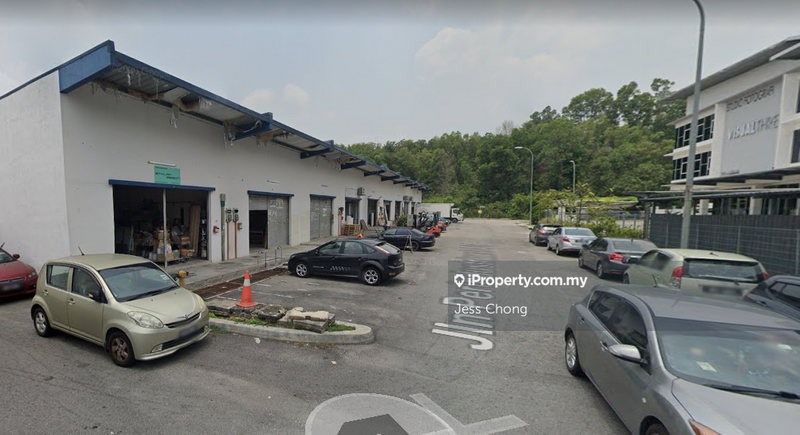 Kilang Teres untuk Dijual di Taman Putra Permai, Seri Kembangan oleh Jess Chong - iProperty.com.my