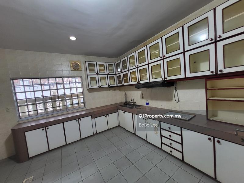 Semi-Detached House for Sale in Taman Overseas Union (Taman Oug), Jalan Klang Lama (Old Klang Road) by BoBo Lee - iProperty.com.my
