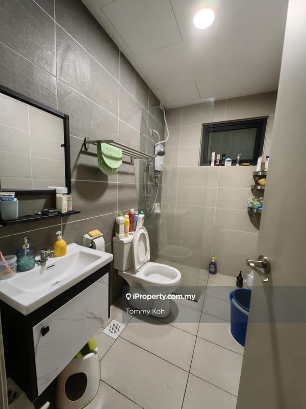 Condominium for Sale in Skyvilla @ D'Island by Tommy Koh - iProperty.com.my