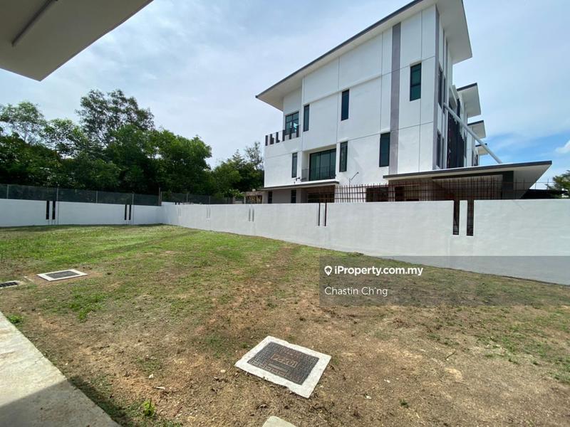 Semi-Detached House for Sale in Bukit Rahman Putra, Sungai Buloh by Chastin Ch'ng - iProperty.com.my