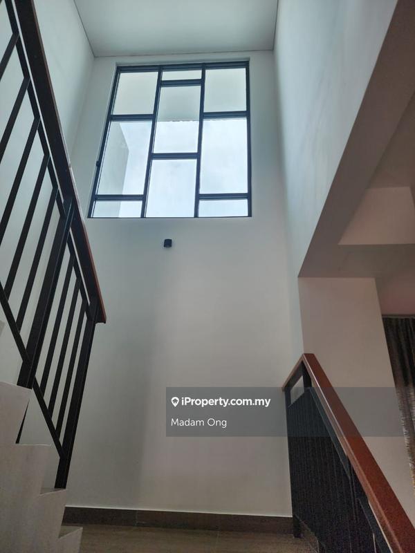 Rumah Berkembar untuk Disewa di Perdana Lakeview East, Cyberjaya oleh Madam Ong - iProperty.com.my