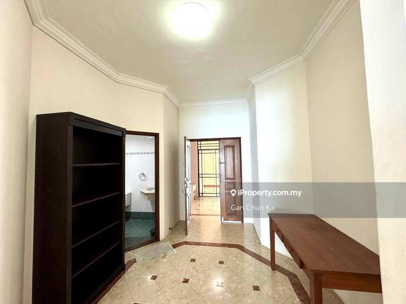 Condominium for Rent in Gurney Beach Resort by Gan Chun Kai - iProperty.com.my