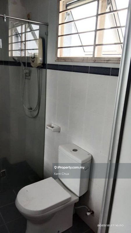 Rumah Berkembar untuk Dijual di Bandar Putra Permai, Seri Kembangan oleh Xann Chua - iProperty.com.my