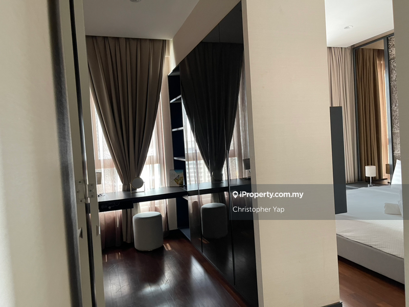 For Sale - 8 Kia Peng