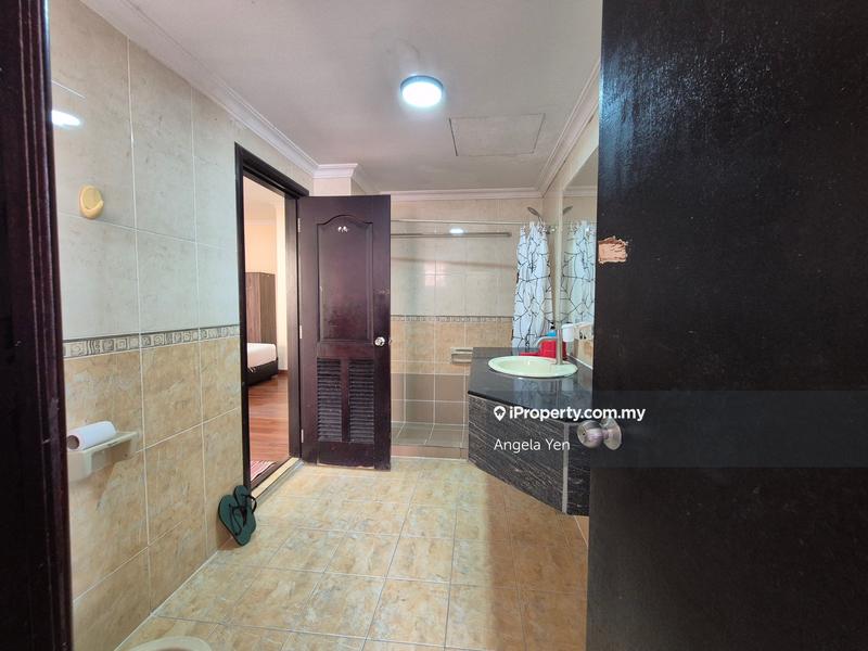 Kondominium untuk Dijual di Marina Court Resort Condominium oleh Angela Yen - iProperty.com.my