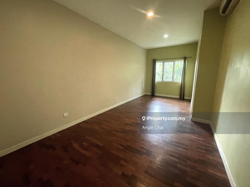 Townhouse for Sale in Sunway Damansara, Kota Damansara by Angie Chai - iProperty.com.my