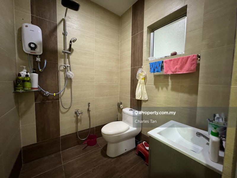 Rumah Berkembar untuk Dijual di Bandar Kinrara Seksyen 5, Bandar Kinrara oleh Charles Tan - iProperty.com.my