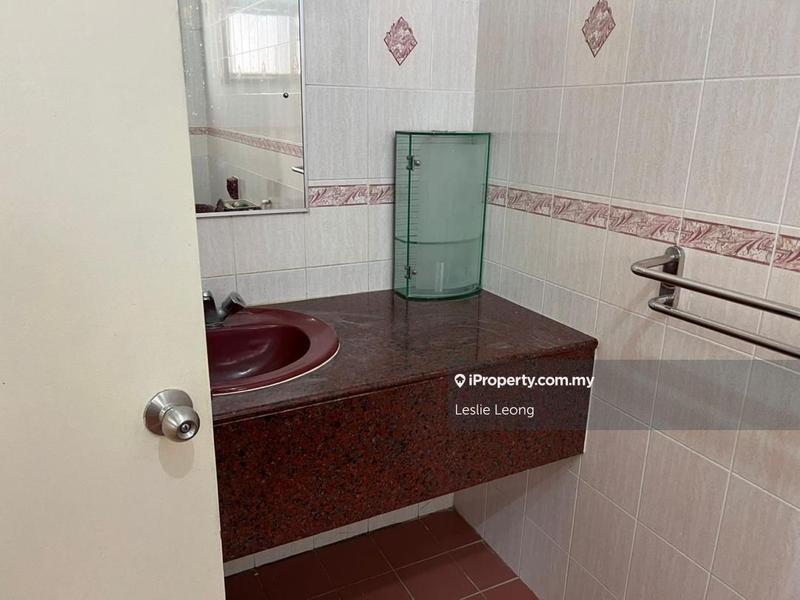 Bungalow House for Sale in Bandar Country Homes, Rawang by Leslie Leong - iProperty.com.my