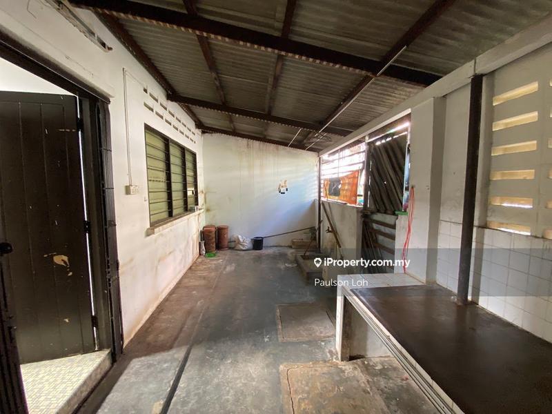 1-storey Terraced House for Sale in Taman Salak Selatan, 500m to MRT, Sri Petaling by Paulson Loh - iProperty.com.my