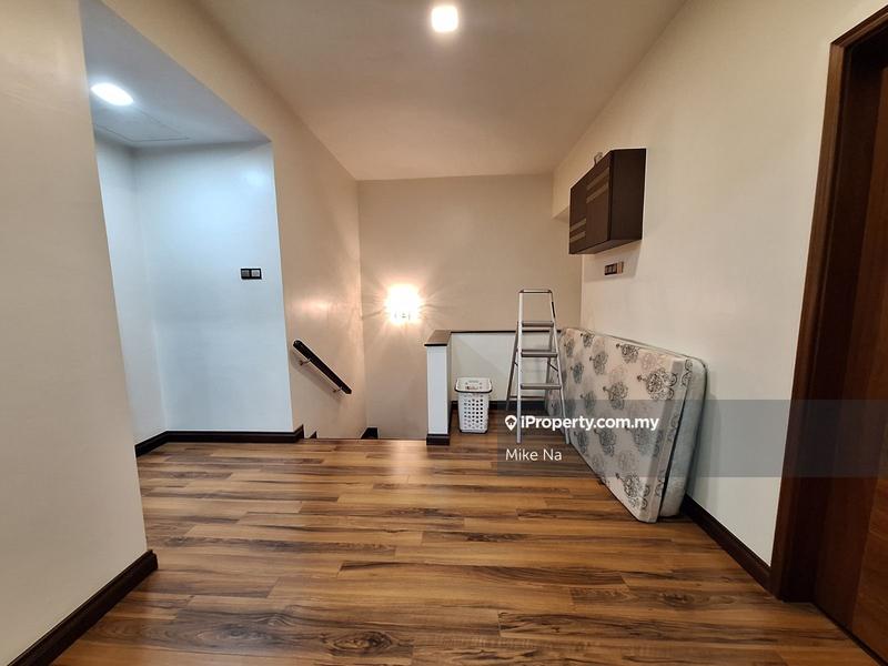 Rumah Berkembar untuk Dijual di Bukit Sungai Long, Kajang oleh Mike Na - iProperty.com.my