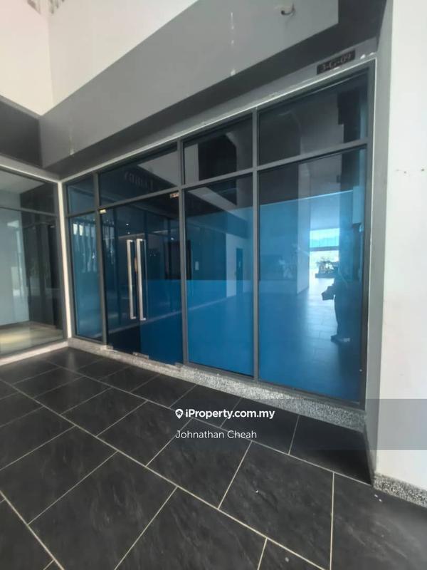 For Rent - Queen Waterfront