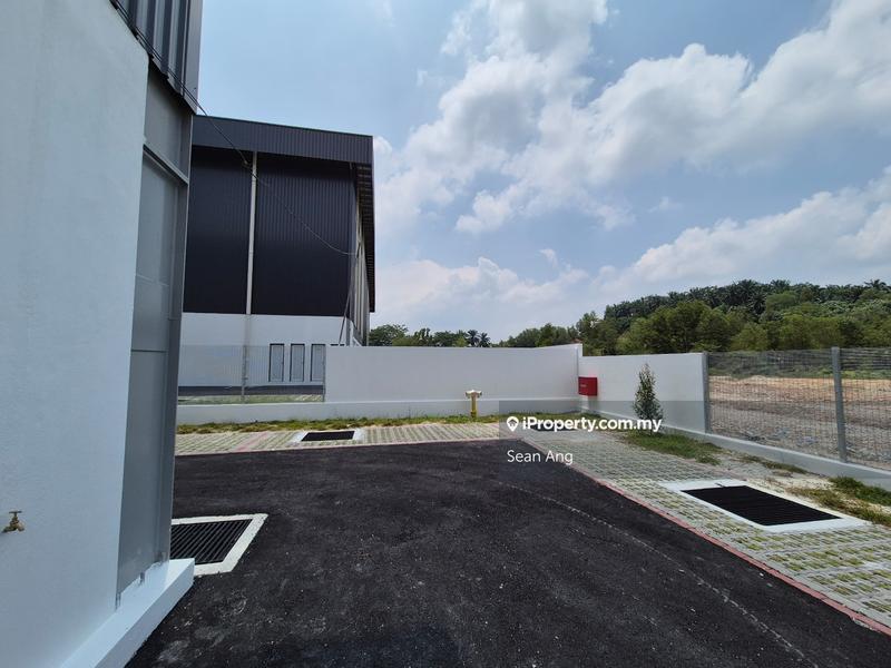 Semi-D Factory for Sale in Bandar Puncak Alam, Puncak Alam by Sean Ang - iProperty.com.my