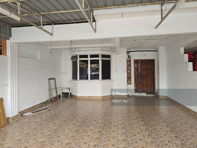 Rumah Berangkai 2 Tingkat untuk Dijual di Taman Bukit Flora 2, Batu Pahat oleh Albert Teo - iProperty.com.my