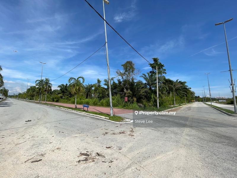 For Sale - Dengkil, Kota Warisan