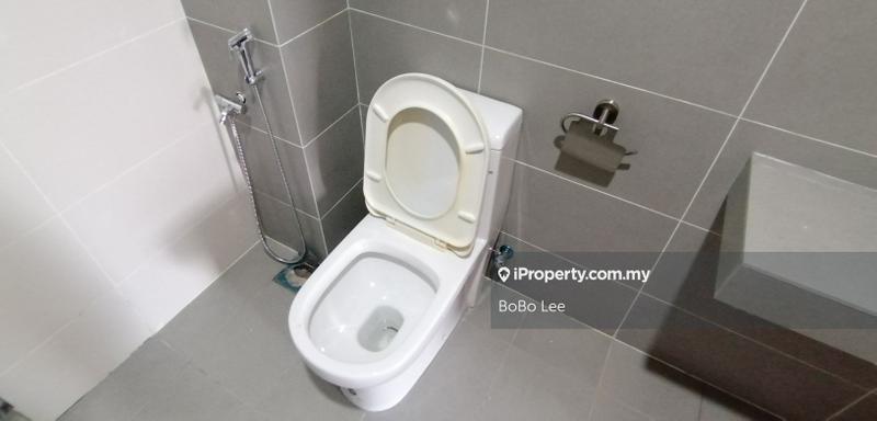 4.5-storey Terraced House for Sale in Happy Garden, Kuchai Lama by BoBo Lee - iProperty.com.my