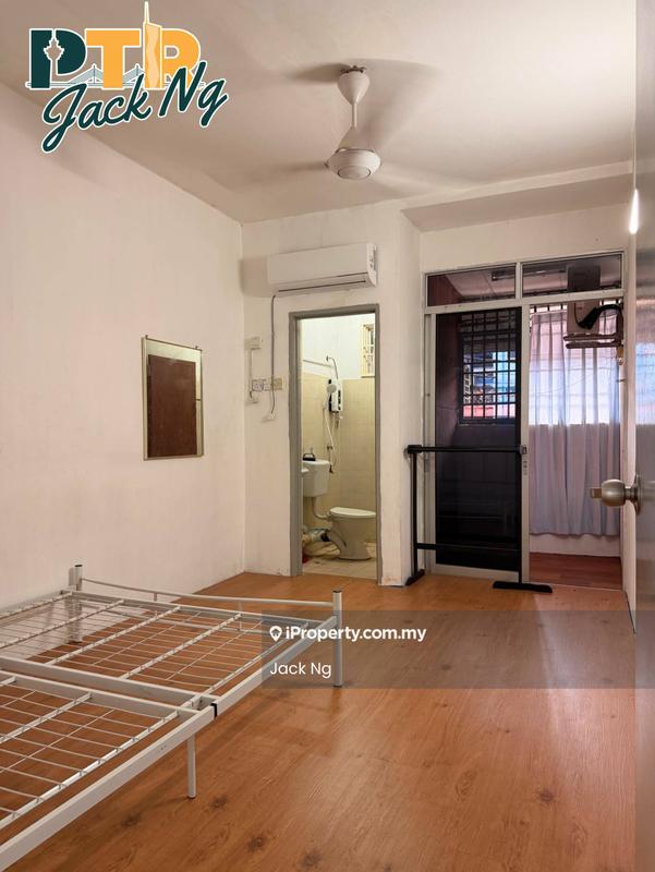 Townhouse for Rent in Pangsapuri Mawar Indah, Butterworth by Jack Ng - Bedroom - iProperty.com.my