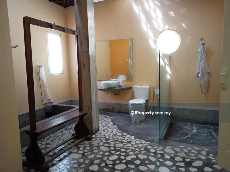 Bungalow House for Sale in Tanjung Bungah, Penang by Ederic J. Low - iProperty.com.my