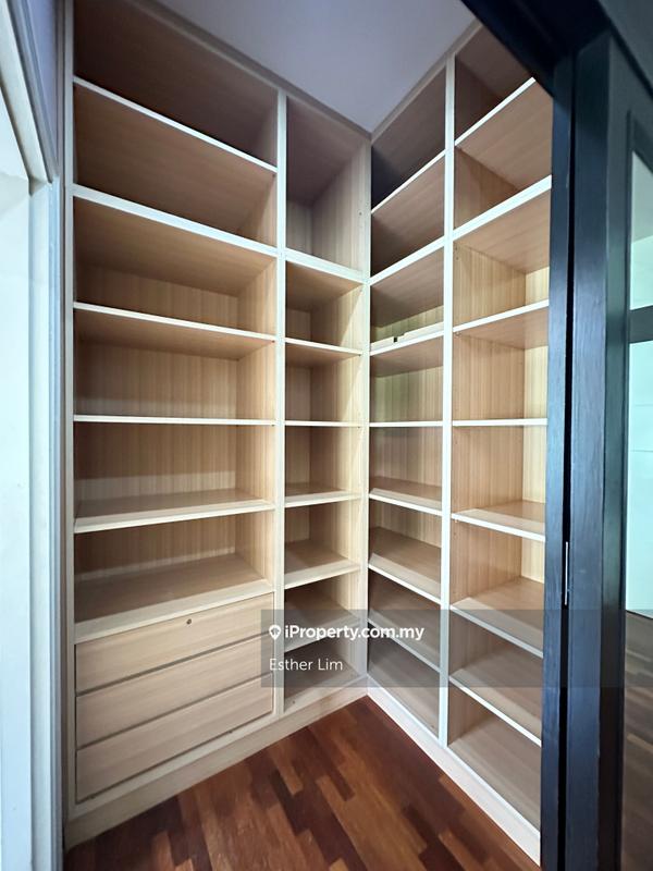 Rumah Bandar untuk Dijual di Laman Impian, Sunway Damansara, Kota Damansara, Kota Damansara oleh Esther Lim - Walk-in wardrobe - iProperty.com.my