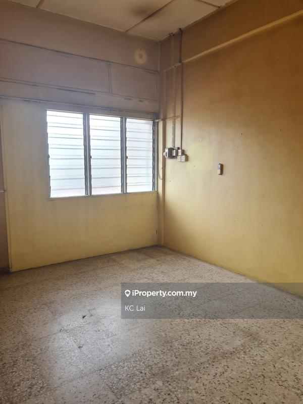 Shop for Sale in Taman Yoon Fook, Seremban by KC Lai - iProperty.com.my